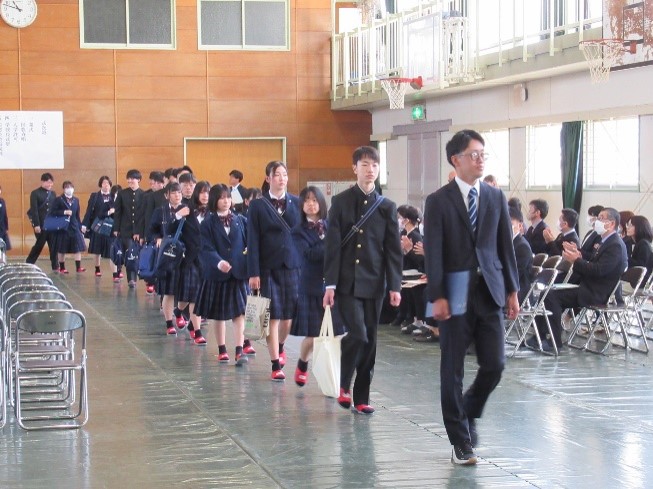 令和7年度入学式 | 佐賀県立唐津商業高等学校