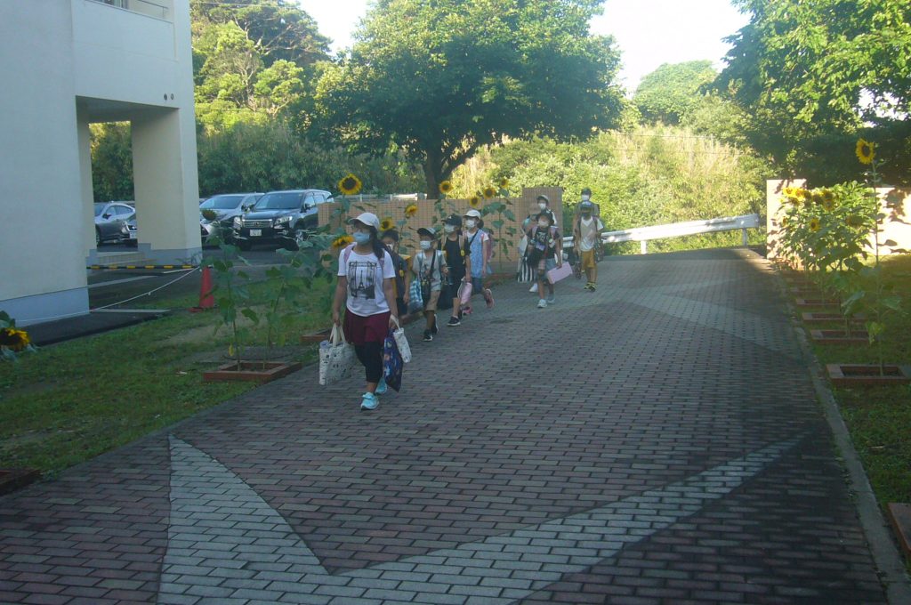 8/25元気に登校 唐津市立名護屋小学校