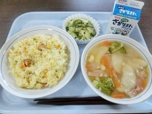 4月7日 水 カレーピラフ ぎゅうにゅう グリーンサラダ ラビオリスープ 佐賀市立西与賀小学校 Nishiyoka Elementary School