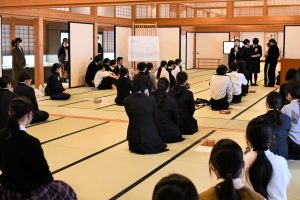 新春百人一首かるた会開始