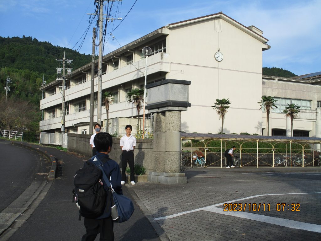 あいさつ運動 伊万里市立山代中学校