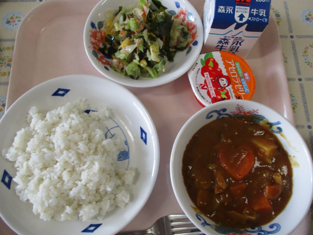 11月16日 伊万里市立山代東小学校