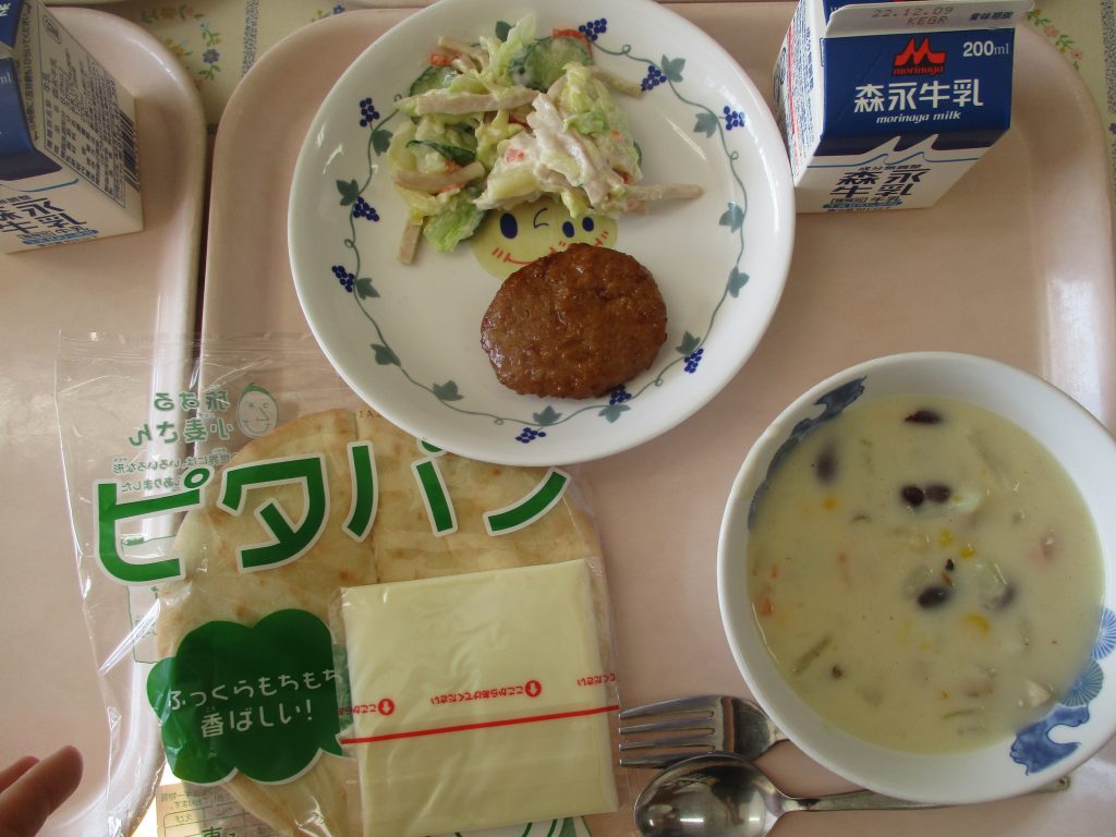 11月28日 伊万里市立山代東小学校