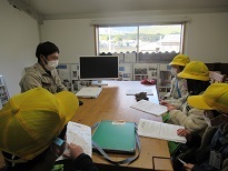 2年生 町たんけん 武雄市立山内西小学校